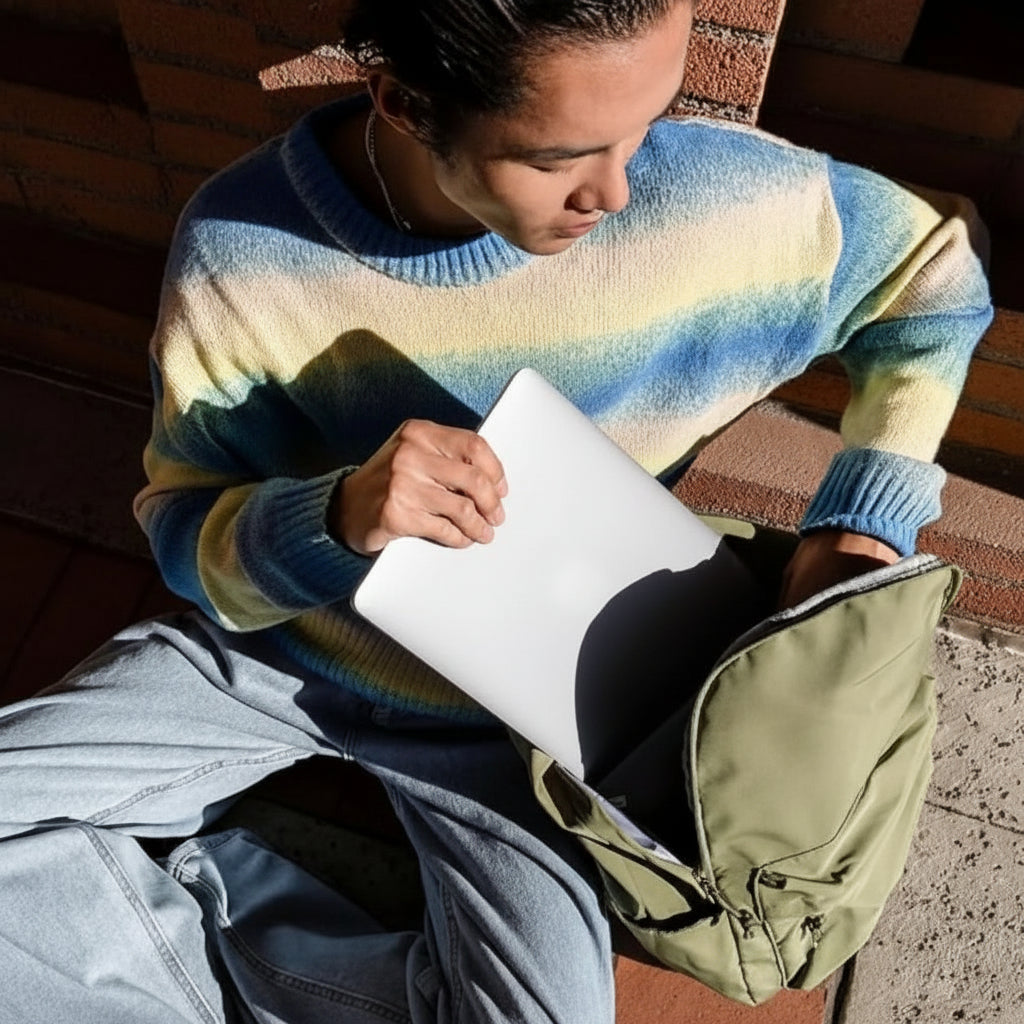 Apple MacBook Air 15-Inch Laptop - M3, 16GB RAM, 256GB SSD, Gray - Excellent Refurbished Apple