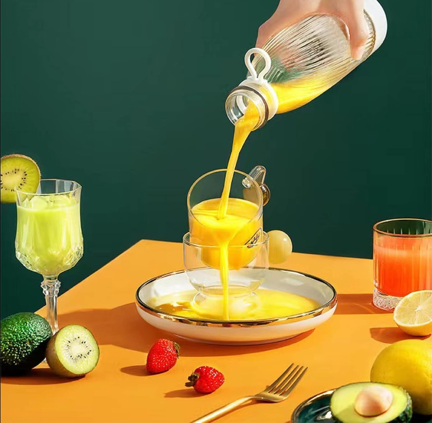 Portable Juice Blender with Stainless Steel 6 Blades Battery Powered USB Mini Blender for Shakes and Smoothies - White