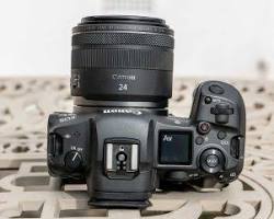 Canon EOS 5D Mark IV Body + RF 24mm F1.8 Macro IS STM Lens