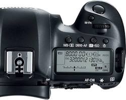 Canon EOS 5D Mark IV Body + RF 24mm F1.8 Macro IS STM Lens