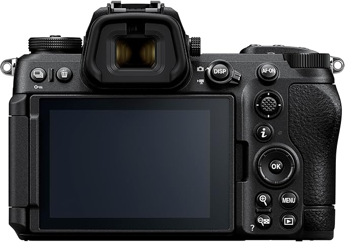 Nikon Z6 III + Z 24-70mm f/4 S – 24.5MP – Black
