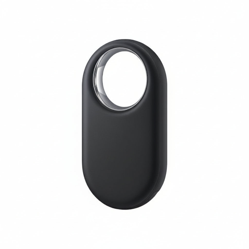 Samsung Galaxy SmartTag2 Black hanging from a pet’s collar, illustrating use as a pet tracker accessory.