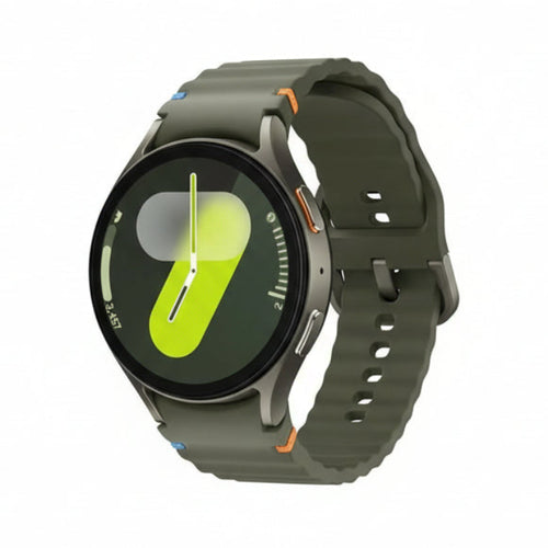 Galaxy Watch 7 L310 44mm Green close-up of bezel, lugs and green sport strap texture

